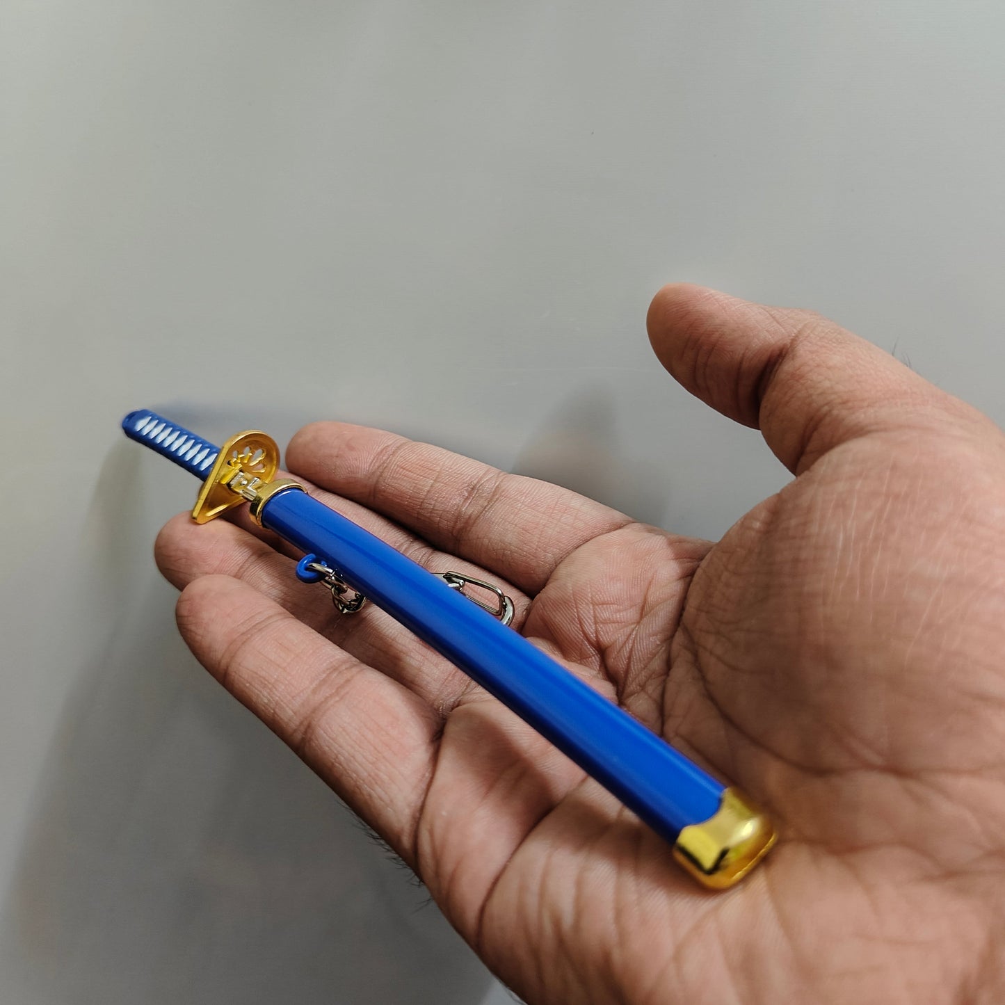 One Piece Mini Katana Sword Keychain – Roronoa Zoro's Iconic Blade (Blue) - Otaku Haven