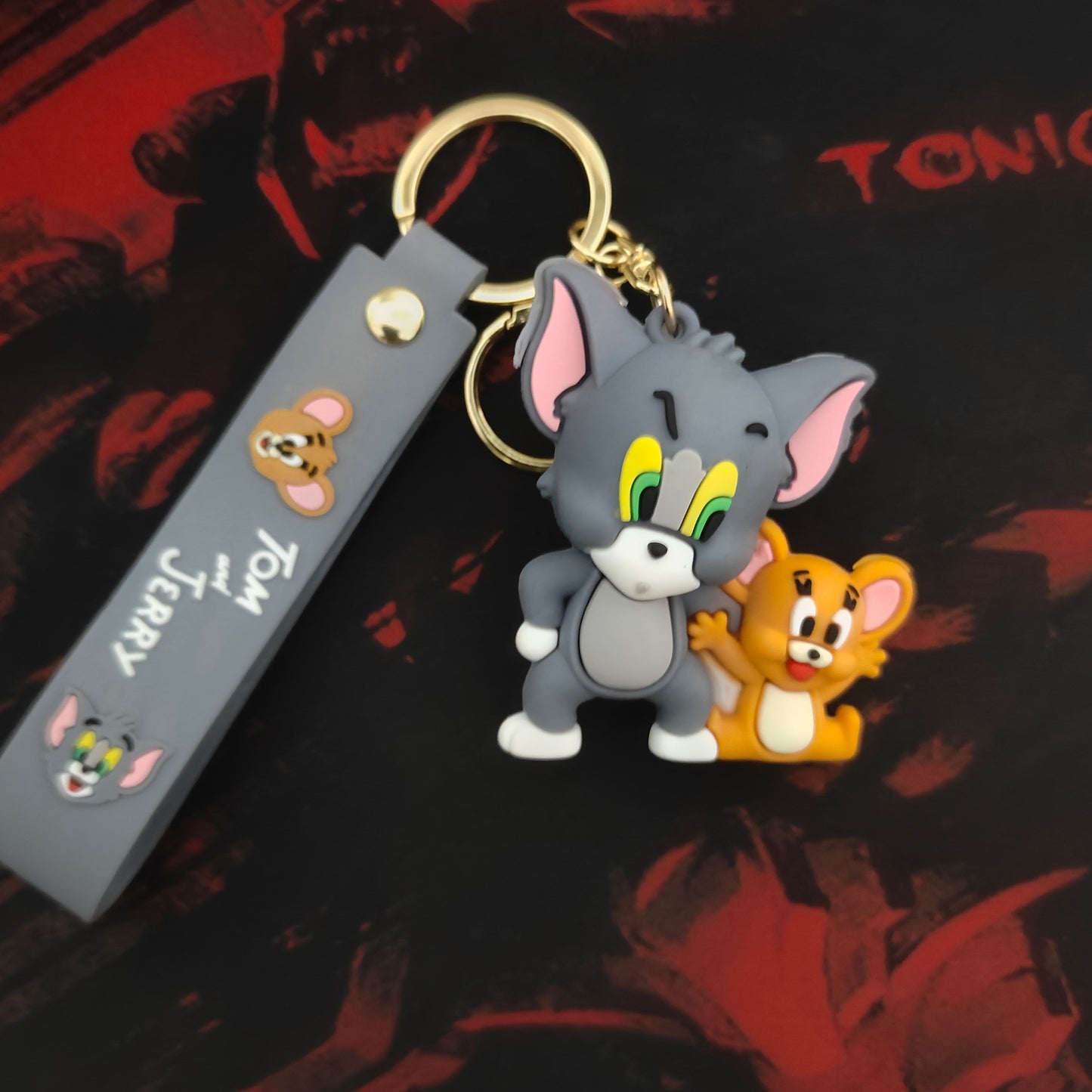 Tom and Jerry – Mischief & Smiles Duo Keychain - Otaku Haven