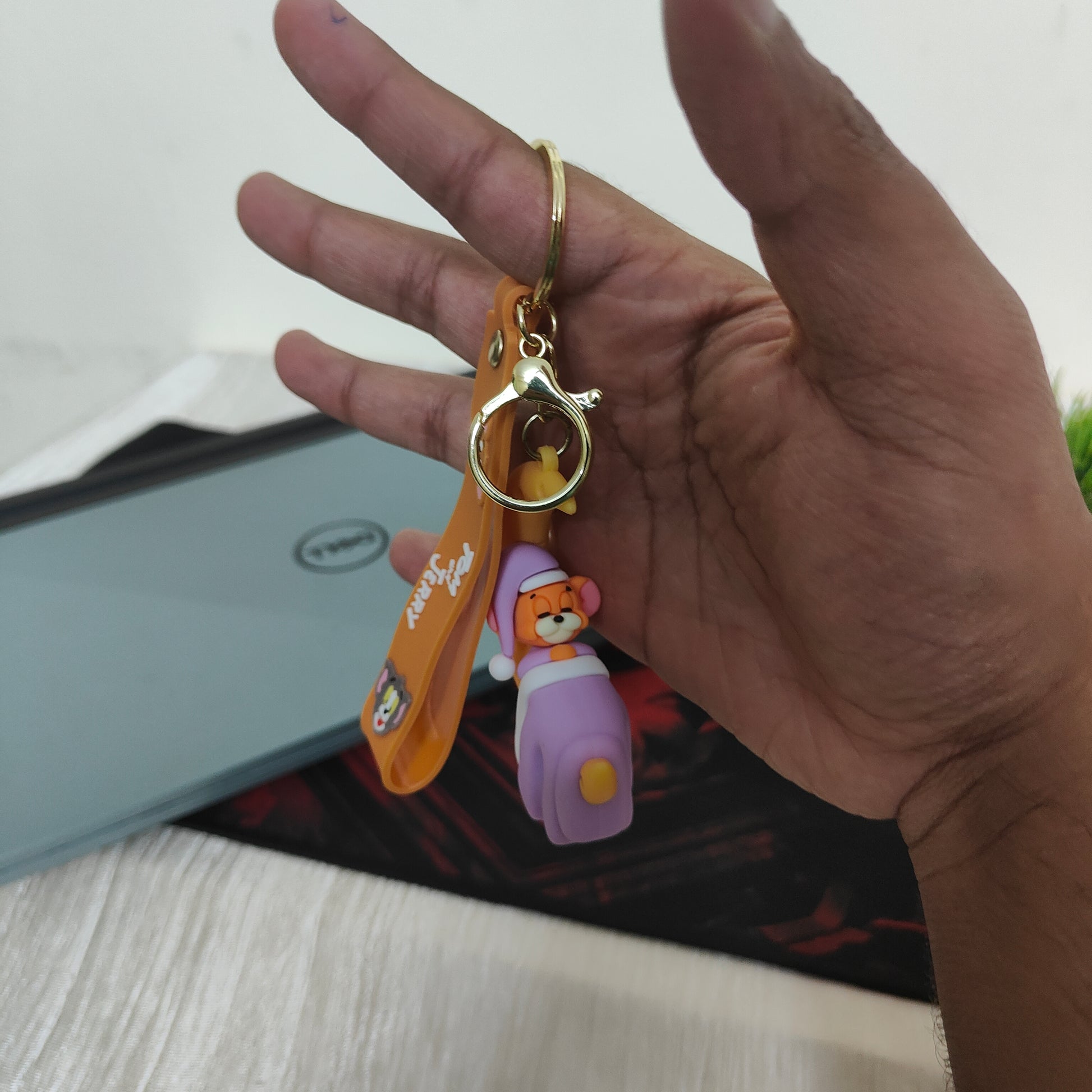 Jerry – Sweet Dreams on the Moon Keychain - Tom & Jerry (Multicolours) - Otaku Haven
