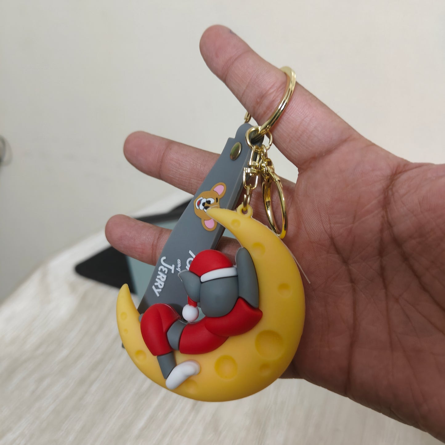 Tom – Moonlight Nap Keychain - Tom & Jerry (Multicolours) - Otaku Haven