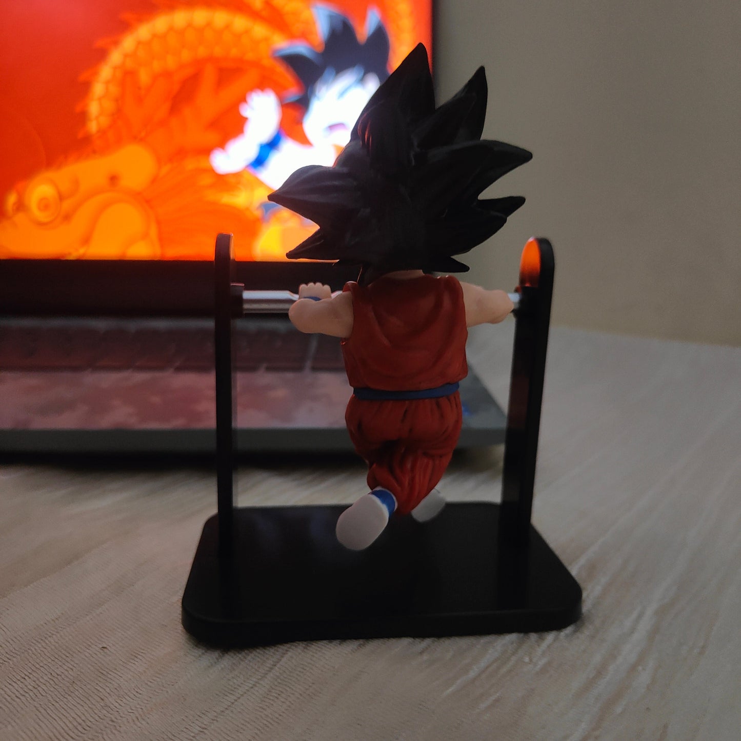 Goku Pull-Up Miniature – Saiyan Strength Training Desk Display Figure - DBZ - Otaku Haven