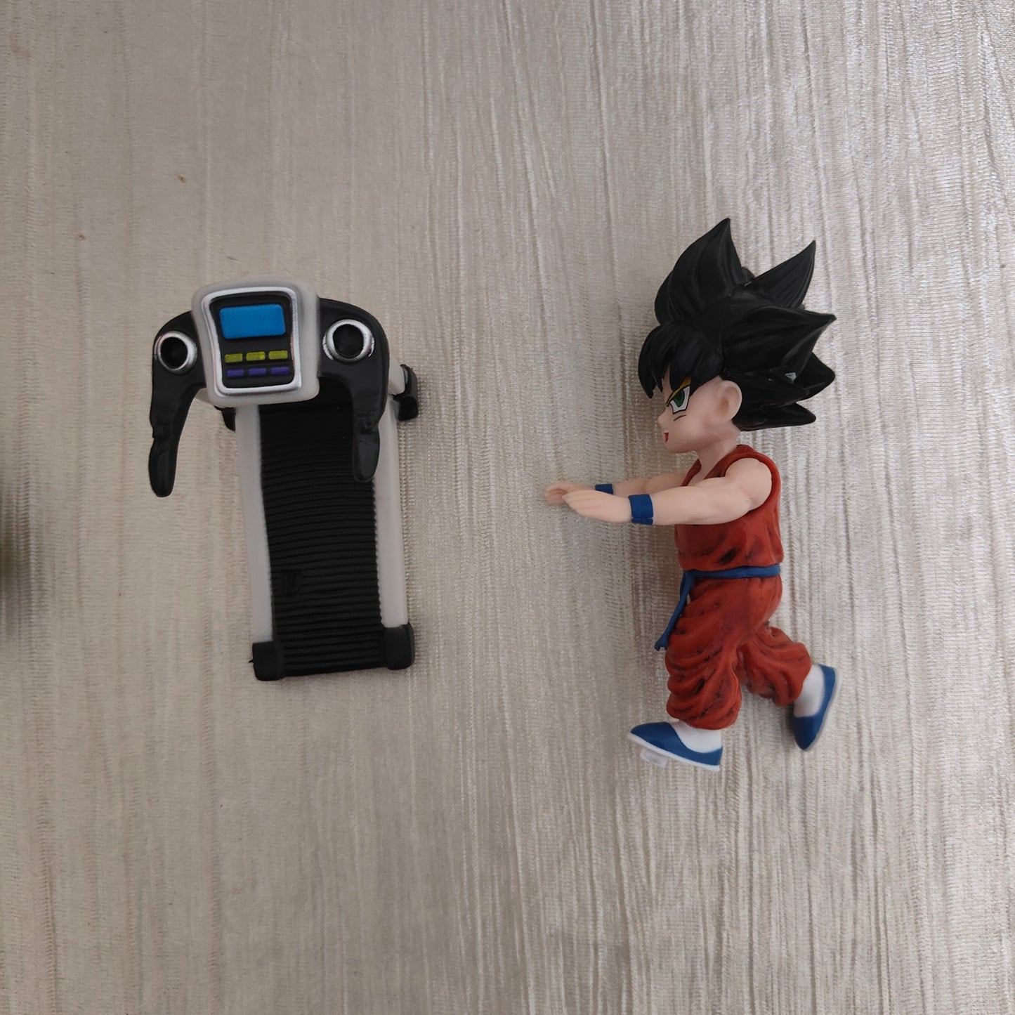 Goku Treadmill Miniature – Anime Training Desk Display Figure - DBZ - Otaku Haven